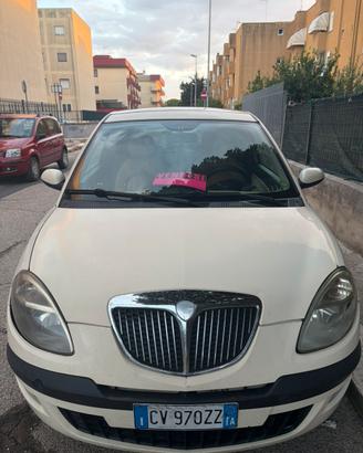 Lancia Y