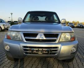 Mitsubishi Pajero 2.5 TDI 3p. Instyle