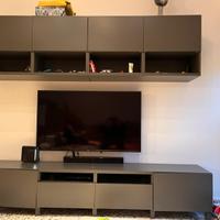 Parete soggiorno modello Ikea Besta