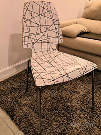 2 sedie moderne a 10€ ciascuna