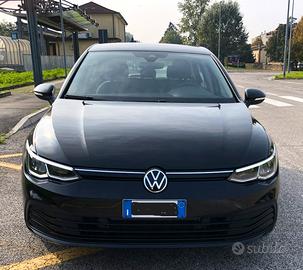 VOLKSWAGEN Golf 8ª serie - 2021