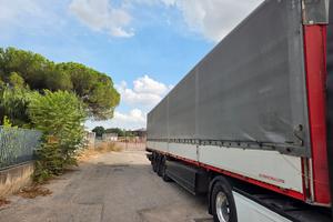 Semirimorchio centinato 