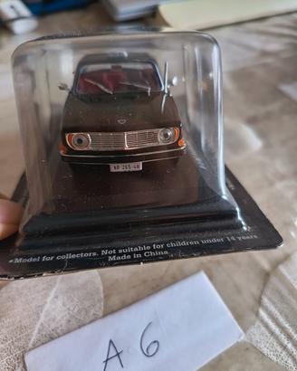 Modellini 1:43 VOLVO 144 taxi Copenhagen 1972