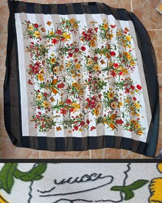 foulard Gucci flora a.nni 60,si spedizione 