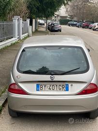 Lancia ypsilon elefantino