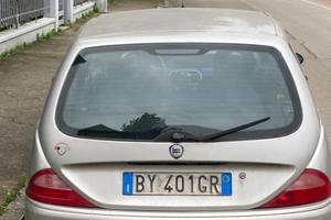 Lancia ypsilon elefantino