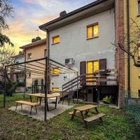 VILLA A SCHIERA A REGGIO NELL'EMILIA