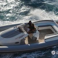 Py95 panamera yacht tavolo dinette 2 letti e bagno