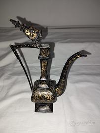 Teiera decorativa vintage in ottone