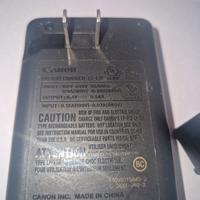 caricabatterie 220v Canon EOS m con adattatore