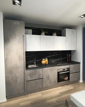 CUCINA COMPONIBILE COMPLETA DI ESPOSIZIONE