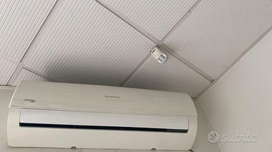 Condiionatore Ariston 18.000 btu + Midea 9.000 btu