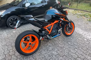 Ktm 1290 superduke r evo