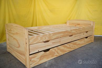 Letto di legno grezzo