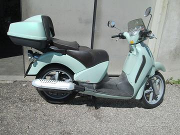 aprilia scarabeo 150