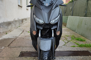Yamaha Xmax 400