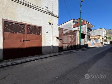 MULTILOCALE A NAPOLI