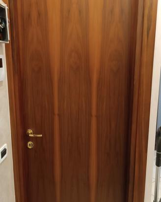 Porte in legno tinta noce