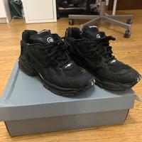 Balenciaga Runner nere