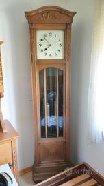 Orologio a pendolo antico da pavimento 