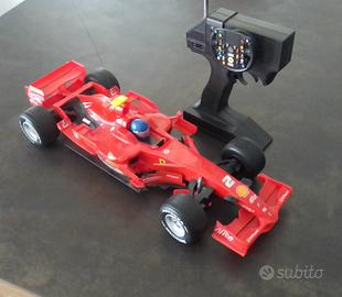 Ferrari F1 F2008 con radiocomando lunghezza 40 cm