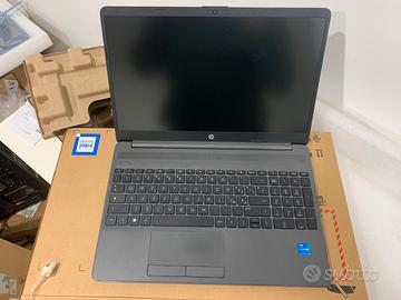 HP 250 G9 i5-1235U 15.6" FHD 16GB RAM 256GB NVMe