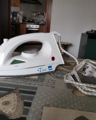 Ferro da stiro a vapore