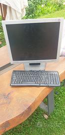 MONITOR  con tastiera .