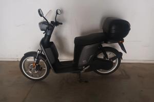 scooter full Electric Askoll ES3 equivalente a 125