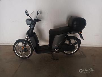scooter full Electric Askoll ES3 equivalente a 125