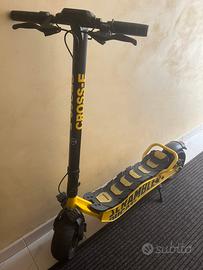 MONOPATTINO ELETTRICO DUCATI SCRAMBLER