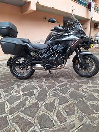 moto benelli TRK 502