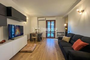 APPARTAMENTO RISTRUTTURATO CON DOPPIO GIARDINO E C