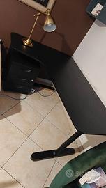 Scrivania Ikea BEKANT