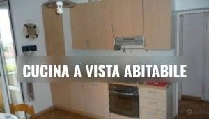 ANZIO TRILOCALE ARREDATO CON BALCONe