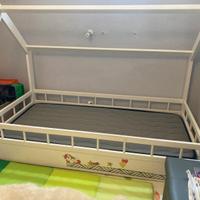 Lettino con materasso