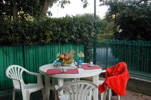 Alloggio con giardino vicino al mare