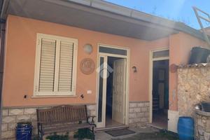 CASA SEMINDIPENDENTE A ALATRI