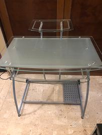 Scrivania ufficio compiuter in vetro e acciaio