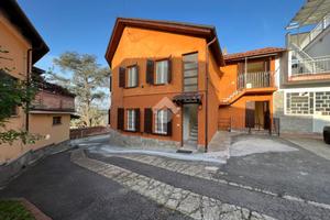 CASA SEMINDIPENDENTE A COSSOMBRATO