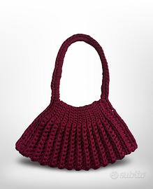 Borsa all’uncinetto in fettuccia