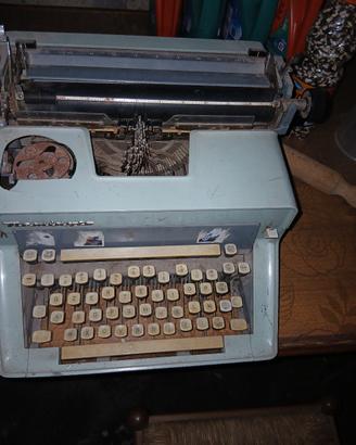 macchina da scrivere vintage 