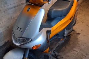 scooter ranner piaggio