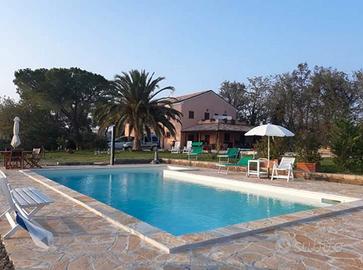 In collina a tre km dal mare