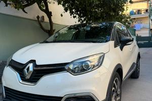 RENAULT CAPTUR R-LINK RUNWAY EDITION | 1.5 90CV