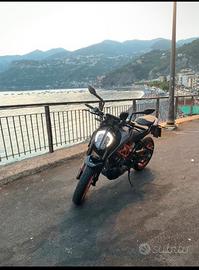 Ktm duke 390 Silver 2021