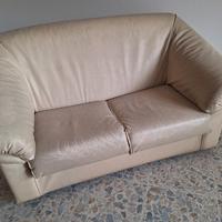 divano letto in pelle
