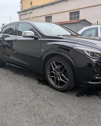 Infiniti Q30 2.2 AWD Cambio automatico