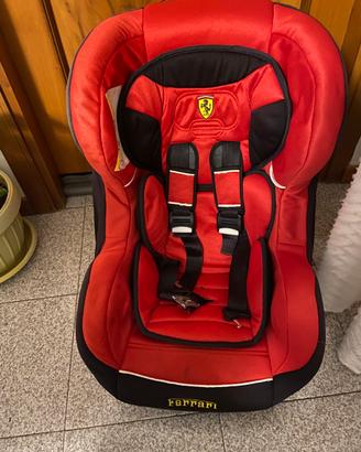 Seggiolino Ferrari reclinabile