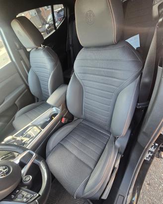Alfa Romeo Tonale sedili interni sportivi